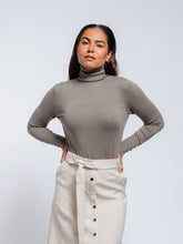 Load image into Gallery viewer, Turtleneck Knit - Khaki
