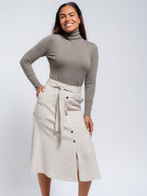 Load image into Gallery viewer, Turtleneck Knit - Khaki
