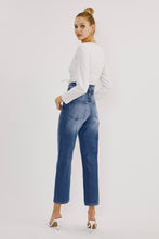 Load image into Gallery viewer, Belted Paperbag pants - Medium
