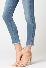 Load image into Gallery viewer, MID RISE SKINNY WITH SLIT - MID BLUE
