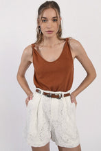 Load image into Gallery viewer, Lace Shorts - Offwhite
