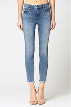 Load image into Gallery viewer, MID RISE SKINNY WITH SLIT - MID BLUE
