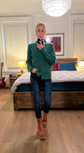 Load image into Gallery viewer, High rise jeans - Dark

