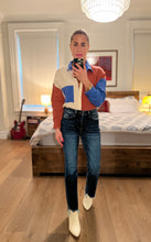 Load image into Gallery viewer, Hi Rise Ankle Flare - Mood
