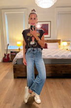 Load image into Gallery viewer, Super high wide leg jeans - Chief
