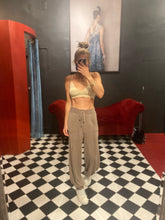 Load image into Gallery viewer, SEAMLESS BRA TOP - BEIGE

