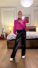 Load image into Gallery viewer, Straight Leg velvet pants - Black
