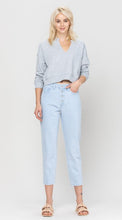 Load image into Gallery viewer, Exposed button Mom jeans - Whip
